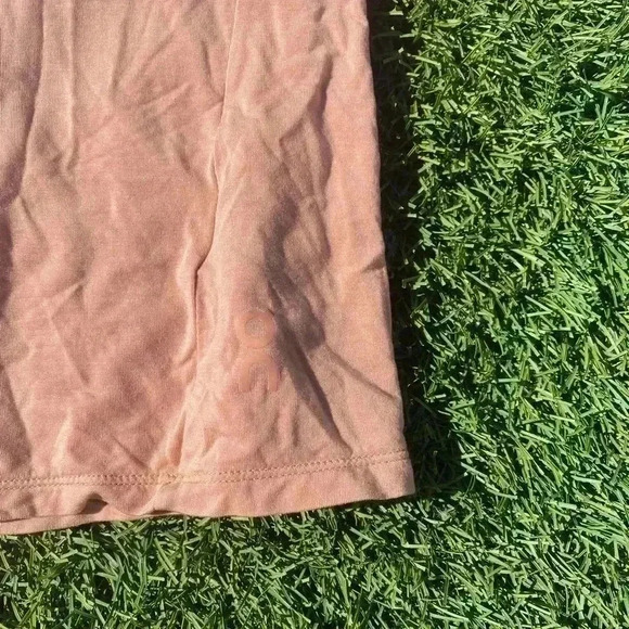 On Running Active T Short Sleeve Tee Shirt Tan Large $70 - Picture 3 of 8